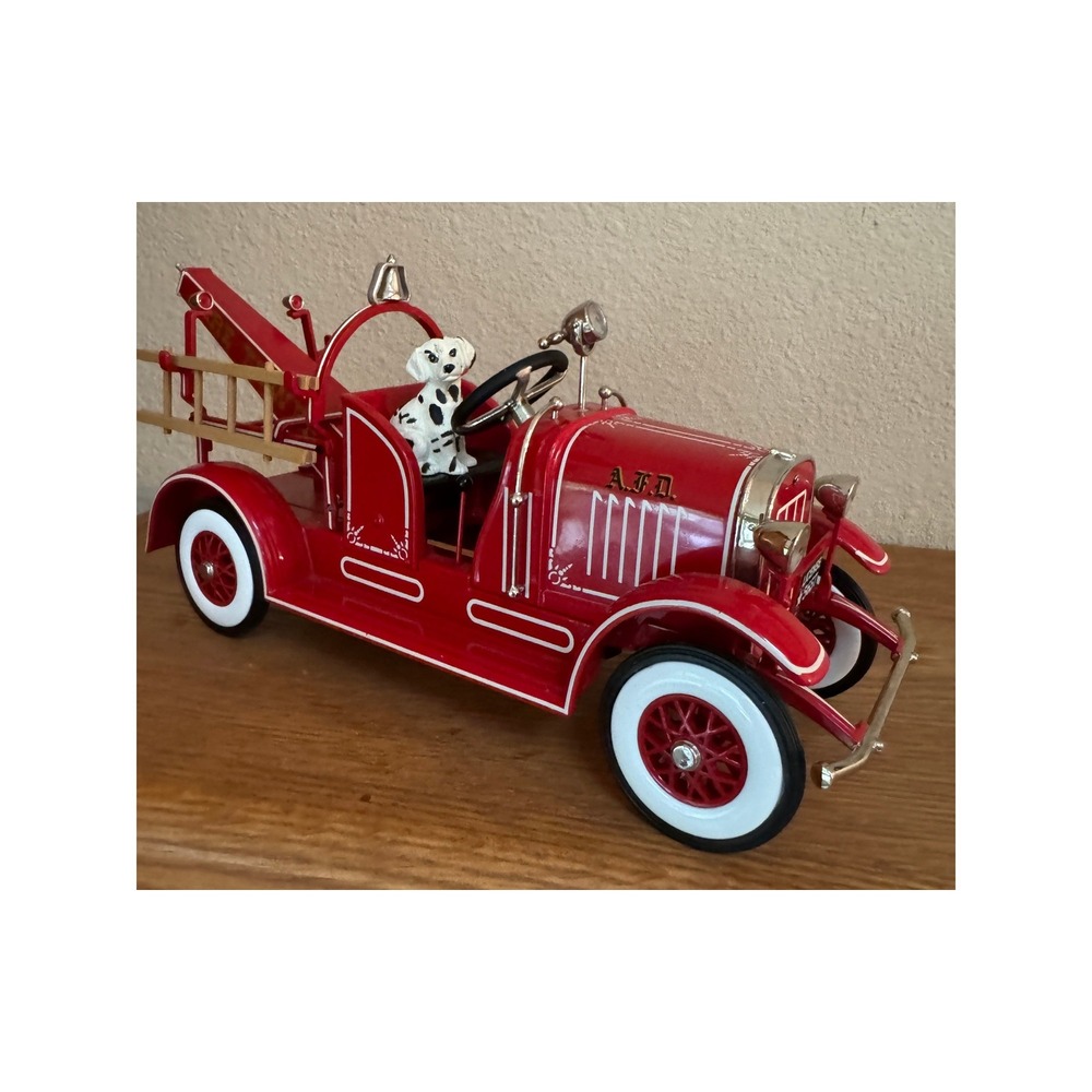 LE Hallmark American National Fire Tower Truck Red Excellent Diecast Dalmatian